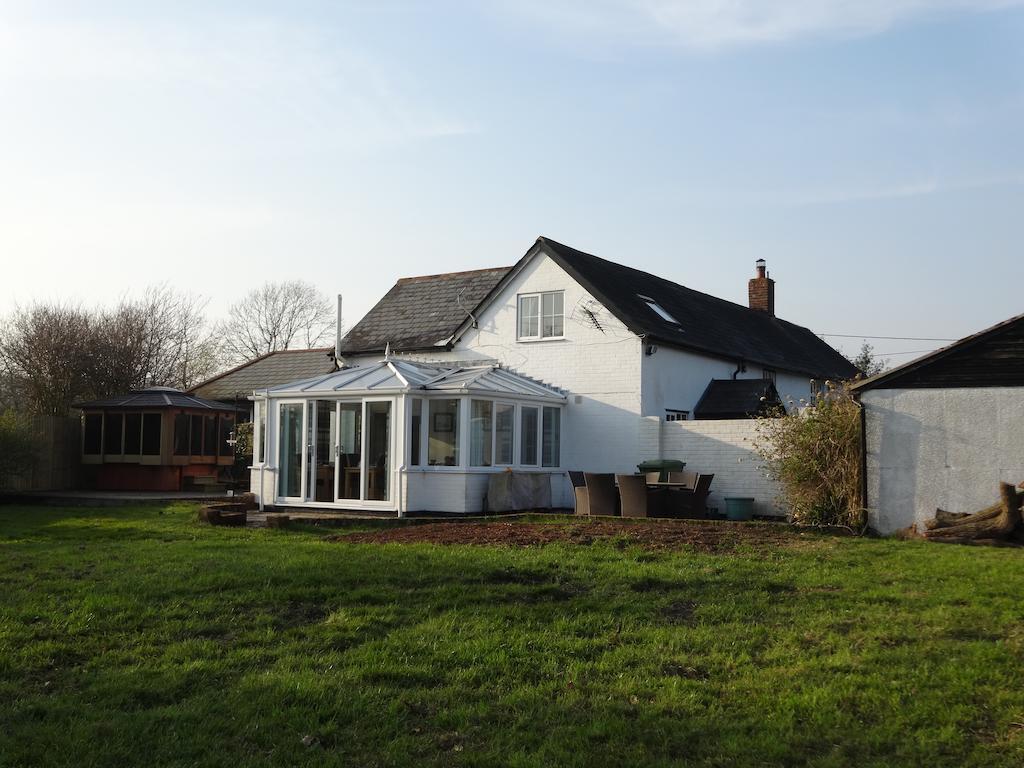 Hunters Croft Bed & Breakfast Sway Exterior photo